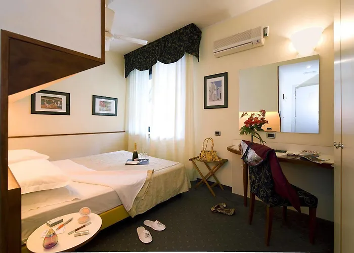 코티셀라 호텔 3*